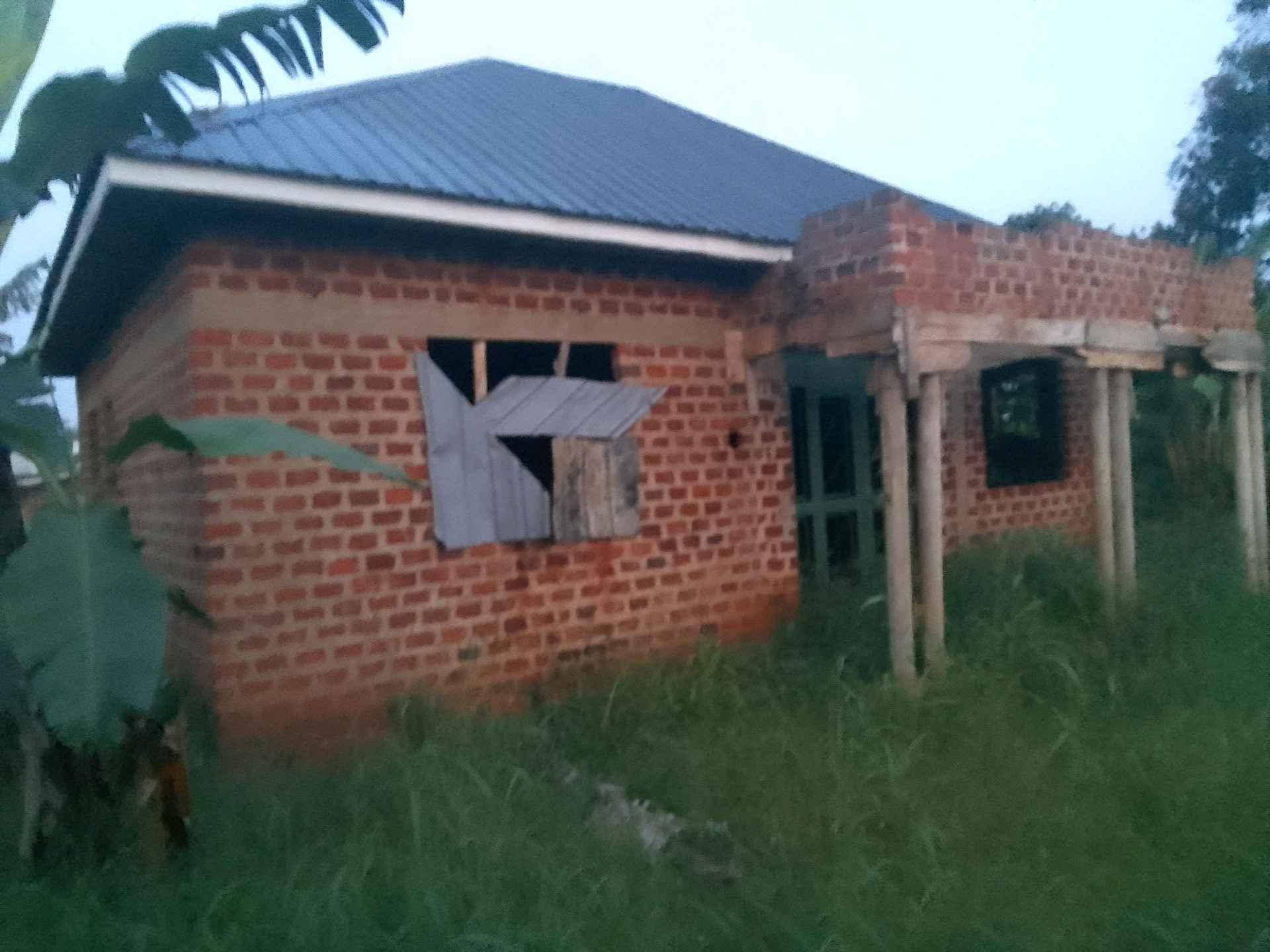 house for sale at good price for sale in Wakiso - Yilick