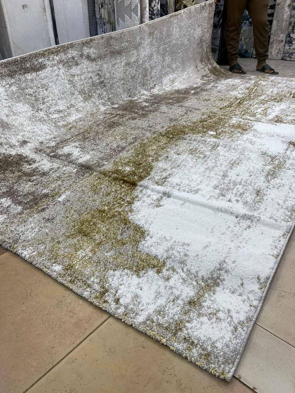 CENTER RUG 3X2 LARGE SIZE for sale in Kampala - Yilick