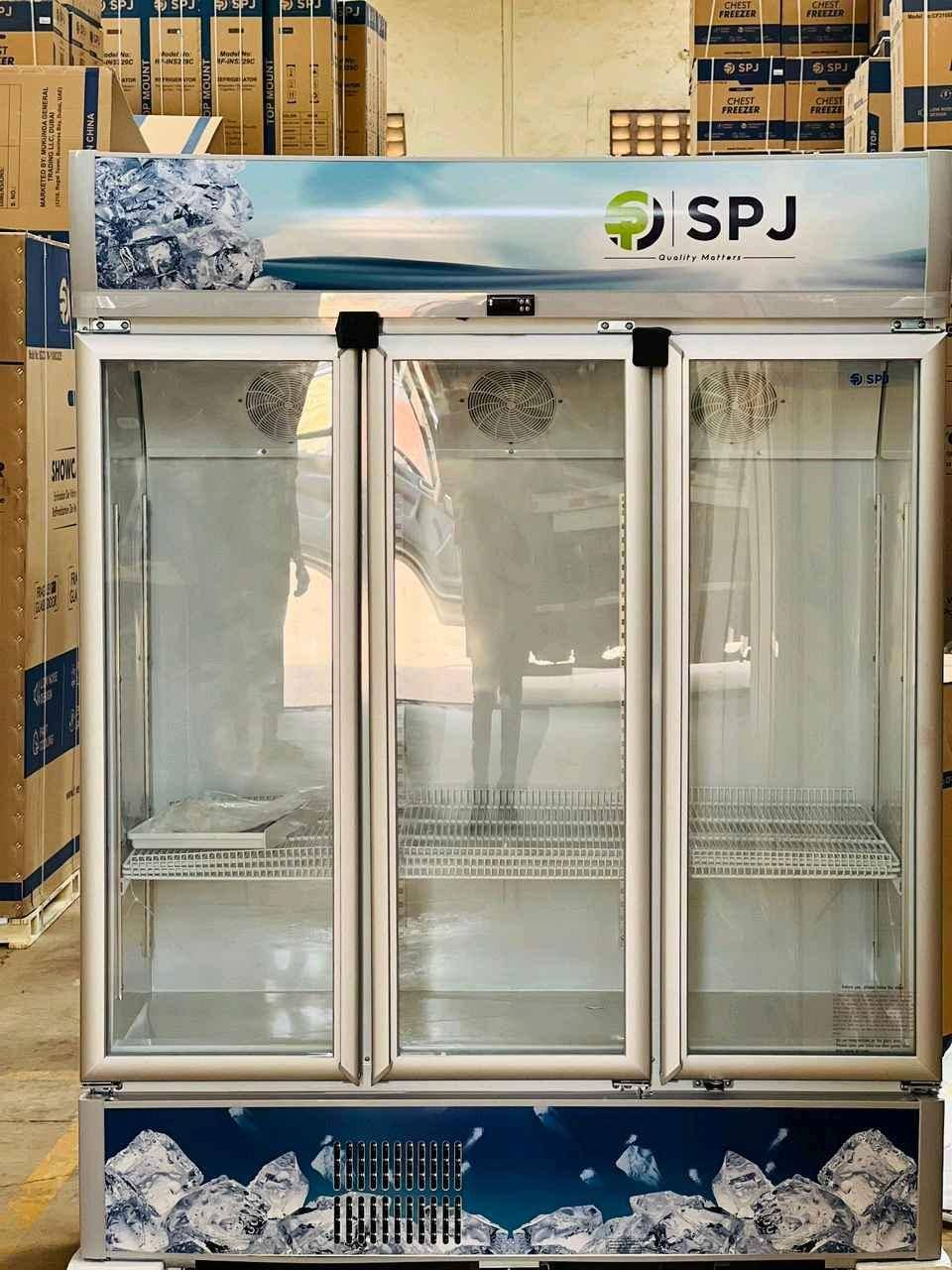 Spj 1500 litres display fridge/ display fridge / chiller for sale in Kampala - Yilick