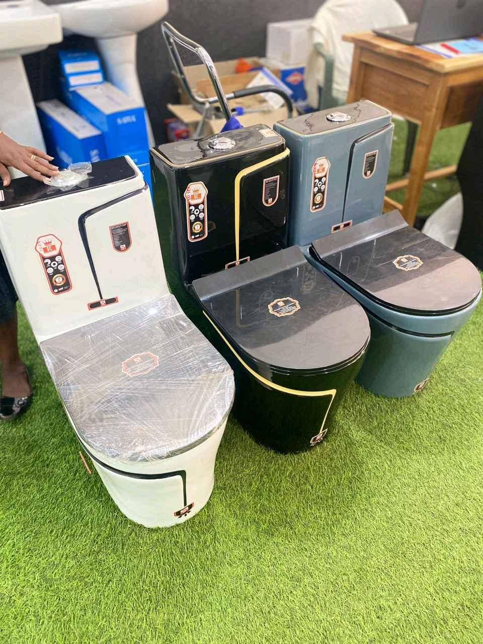 Complete toilet seat at 650k for sale in Kampala - Yilick