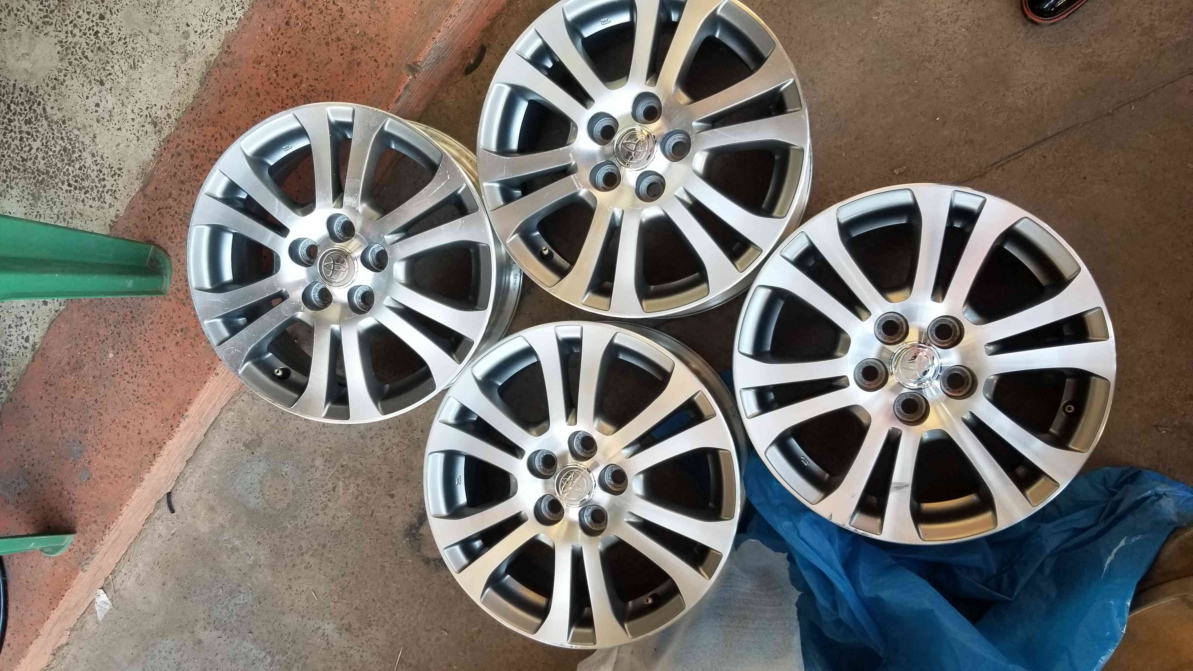 Premio & wish size 15 sport rims for sale in Kampala - Yilick