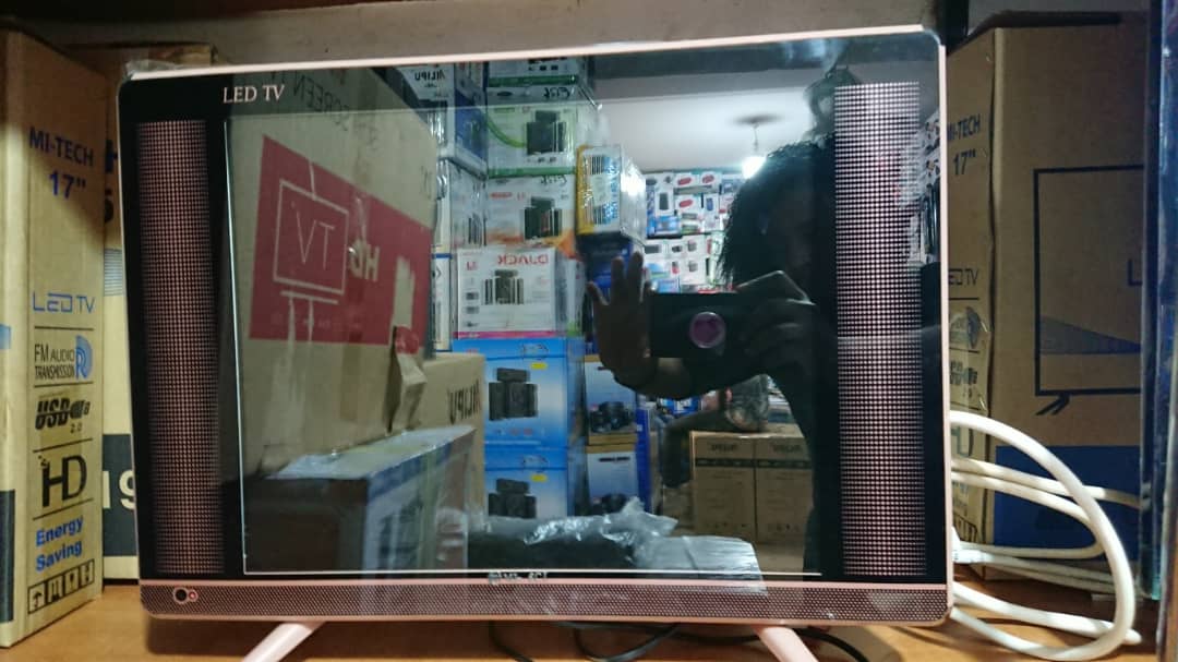 17 inch TV with free to air inbuilt for sale in Kampala - Yilick