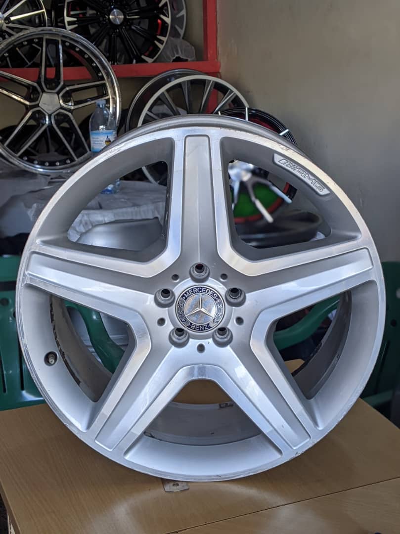Mercedez benz size 20 sport rims for sale in Kampala - Yilick