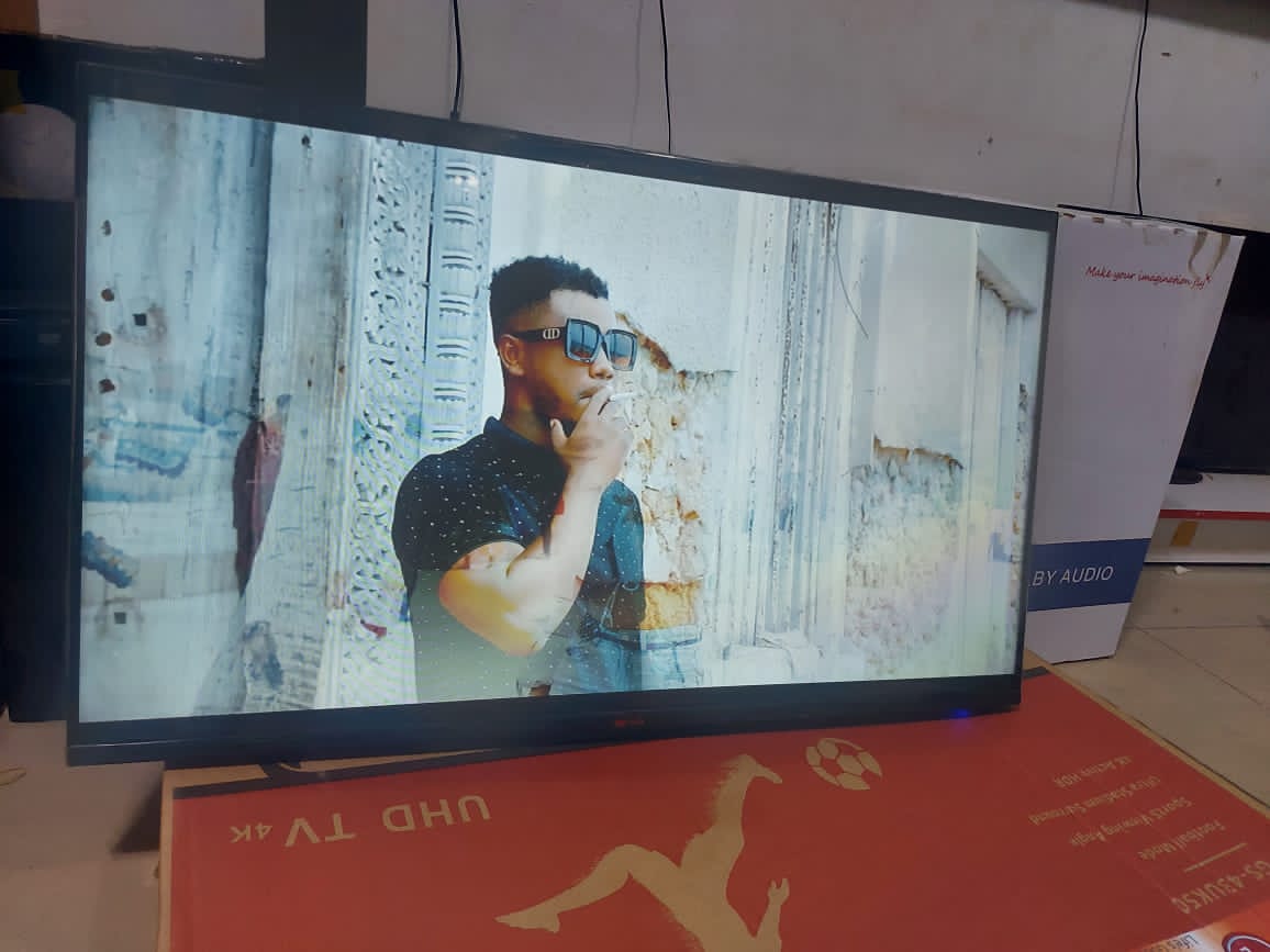 43inches lg flat screen tv for sale in Kampala - Yilick