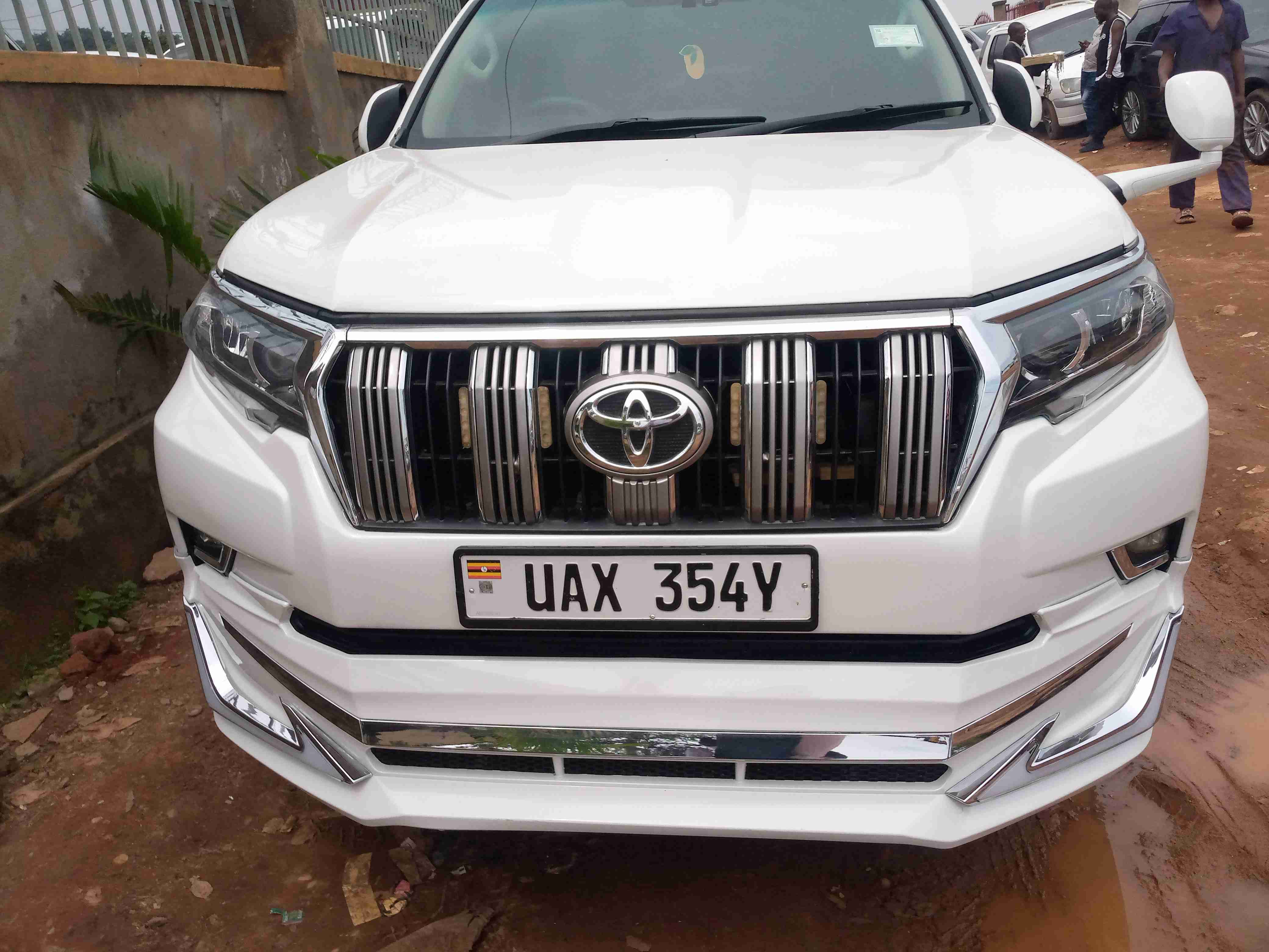 Land Cruiser Prado TX 2014 model for sale in Kampala - Yilick